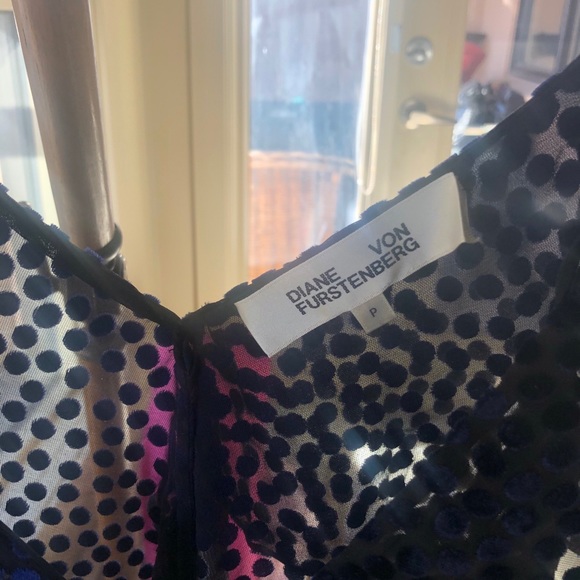 Diane Von Furstenberg top - Picture 4 of 5